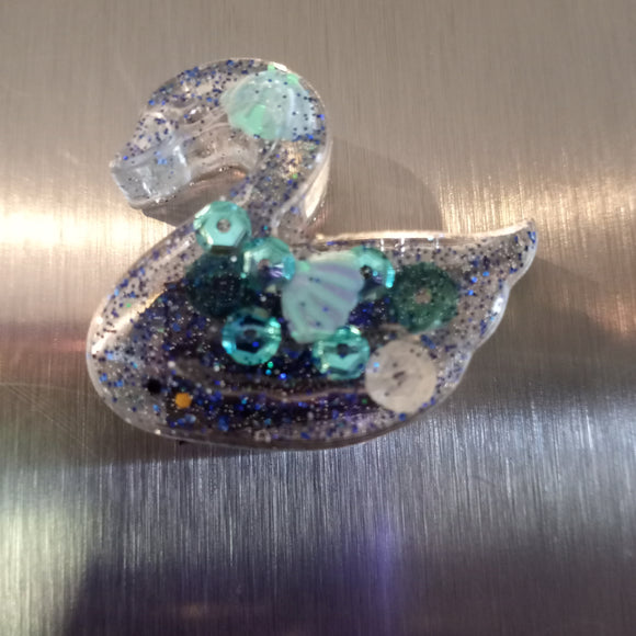 Blue shells swan magnet